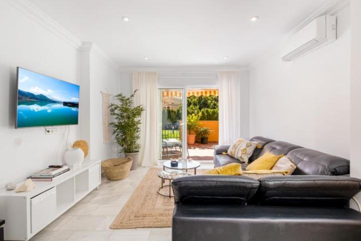 3bedr Ap - 1min Walk To The - Park Elviria - Appartement *