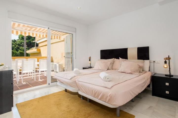 3bedr Ap - 1min Walk To The - Park Elviria -