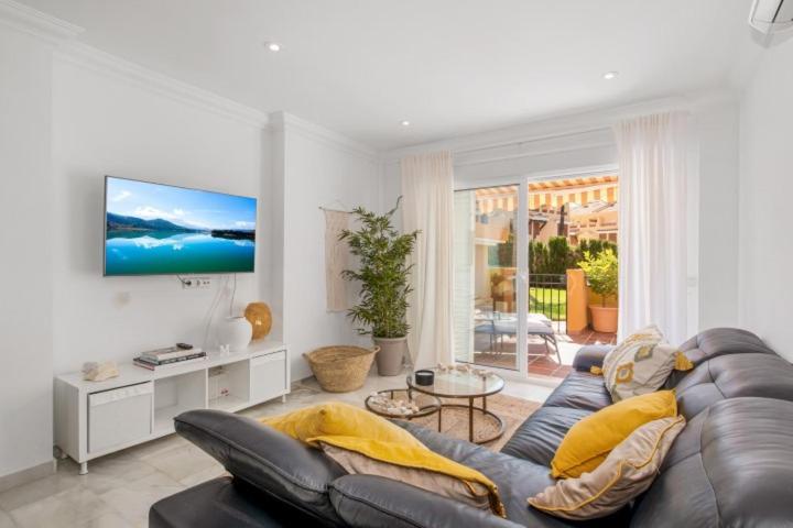 Appartement 3bedr Ap - 1min Walk To The - Park Elviria - Marbella