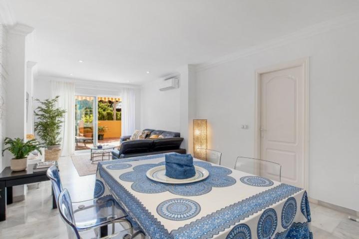 3bedr Ap - 1min Walk To The - Park Elviria - Appartement
